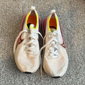 NIKE Flyknit running sneakers